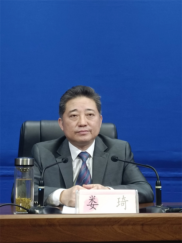 圖二 九江市工業和信息化局黨委書記、局長婁琦發布相關情況.jpg