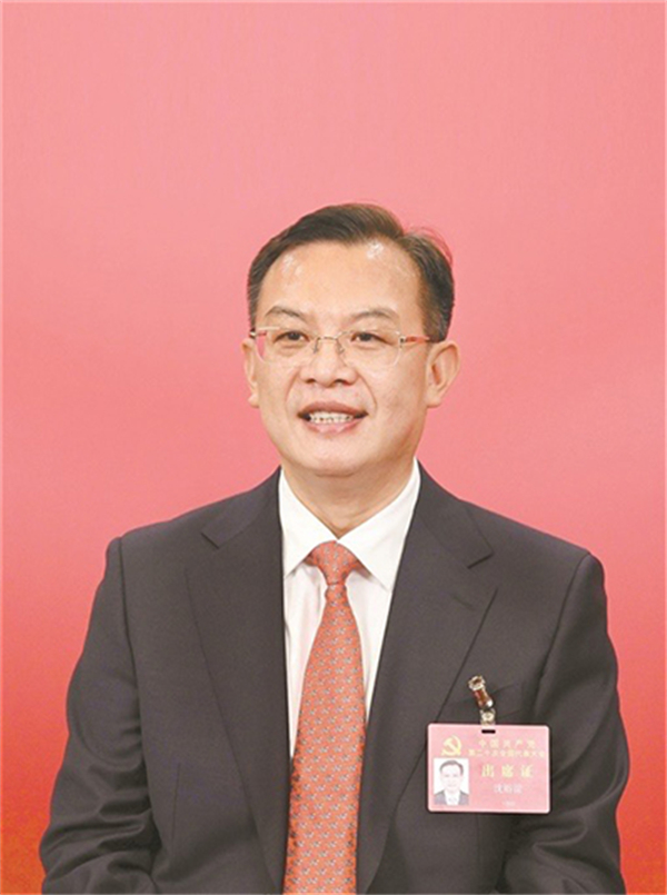 党的二十大代表沈裕谋   唐俊 摄.jpg