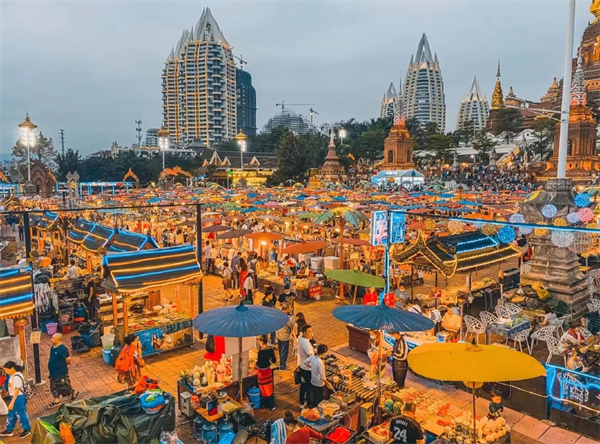 圖六 網紅美食消費小吃引爆九江夜經濟.jpg