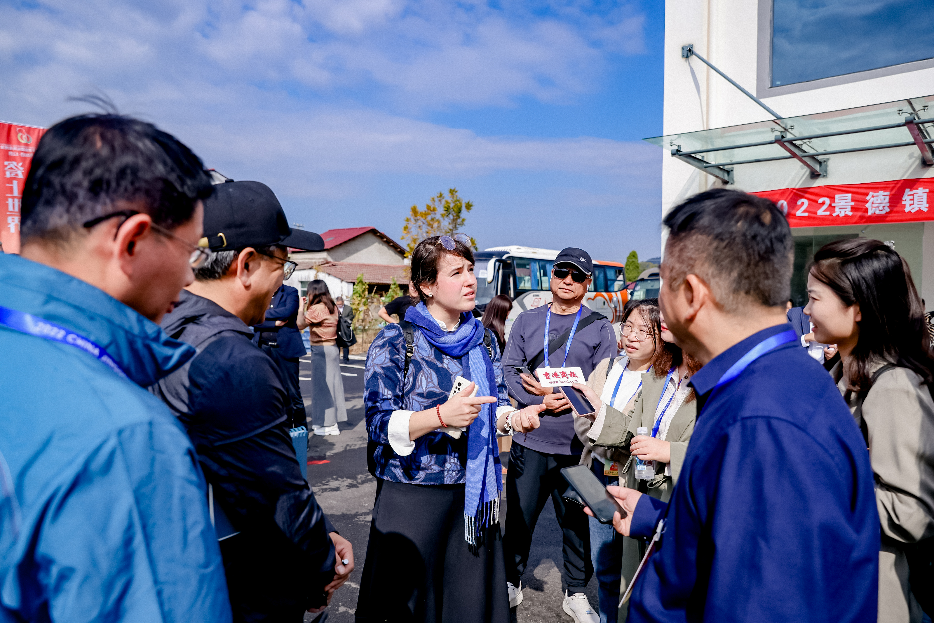 图四 定居景德镇10余年的俄罗斯艺术家塔西雅.JPG