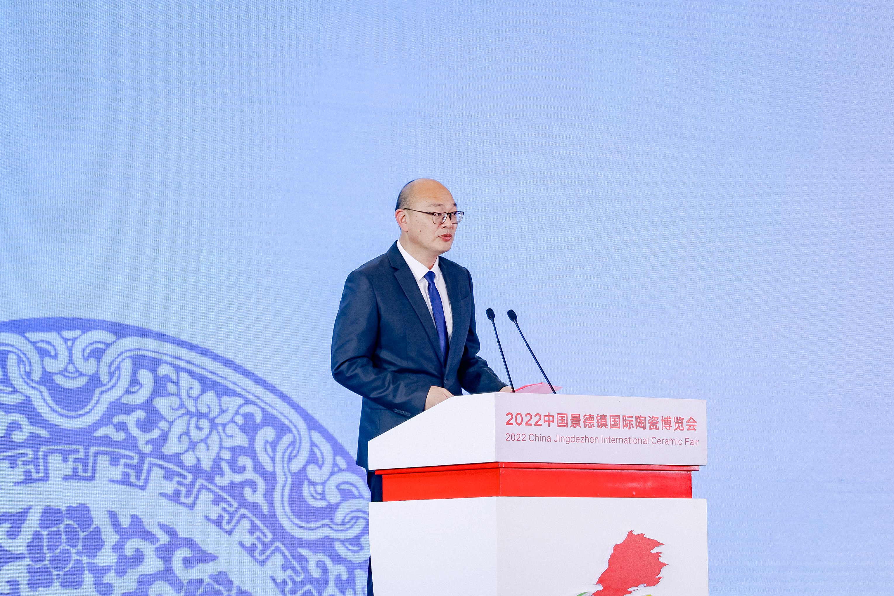 图二 吴隽讲话.JPG