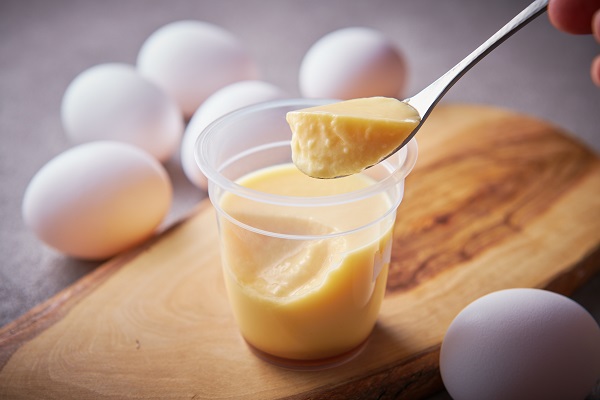 製作新鮮食品供應給全港分店 保証甜點每天新鮮焗製.jpg