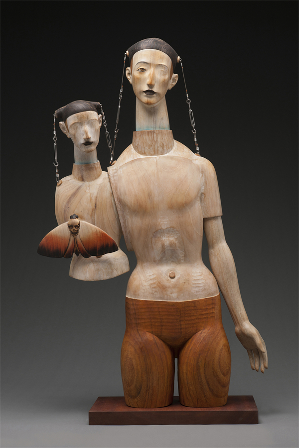 杜春风 庄生与蝶 2021 香樟木&金属 121×74×24cm.jpg