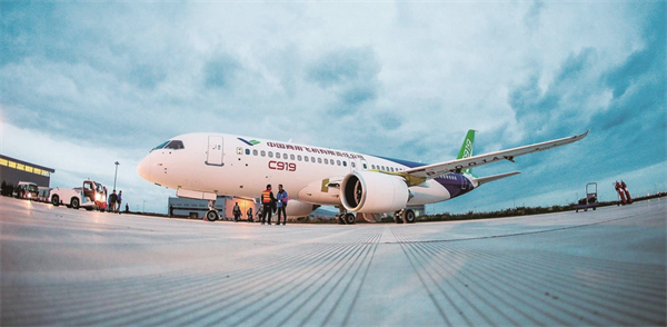 图4：C919国产大型客机.jpg