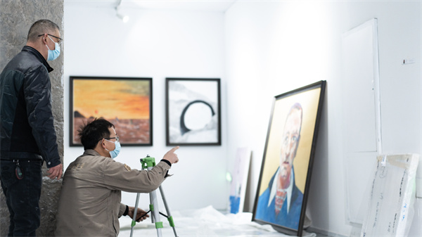 图片3 艺术家作品研讨.jpg