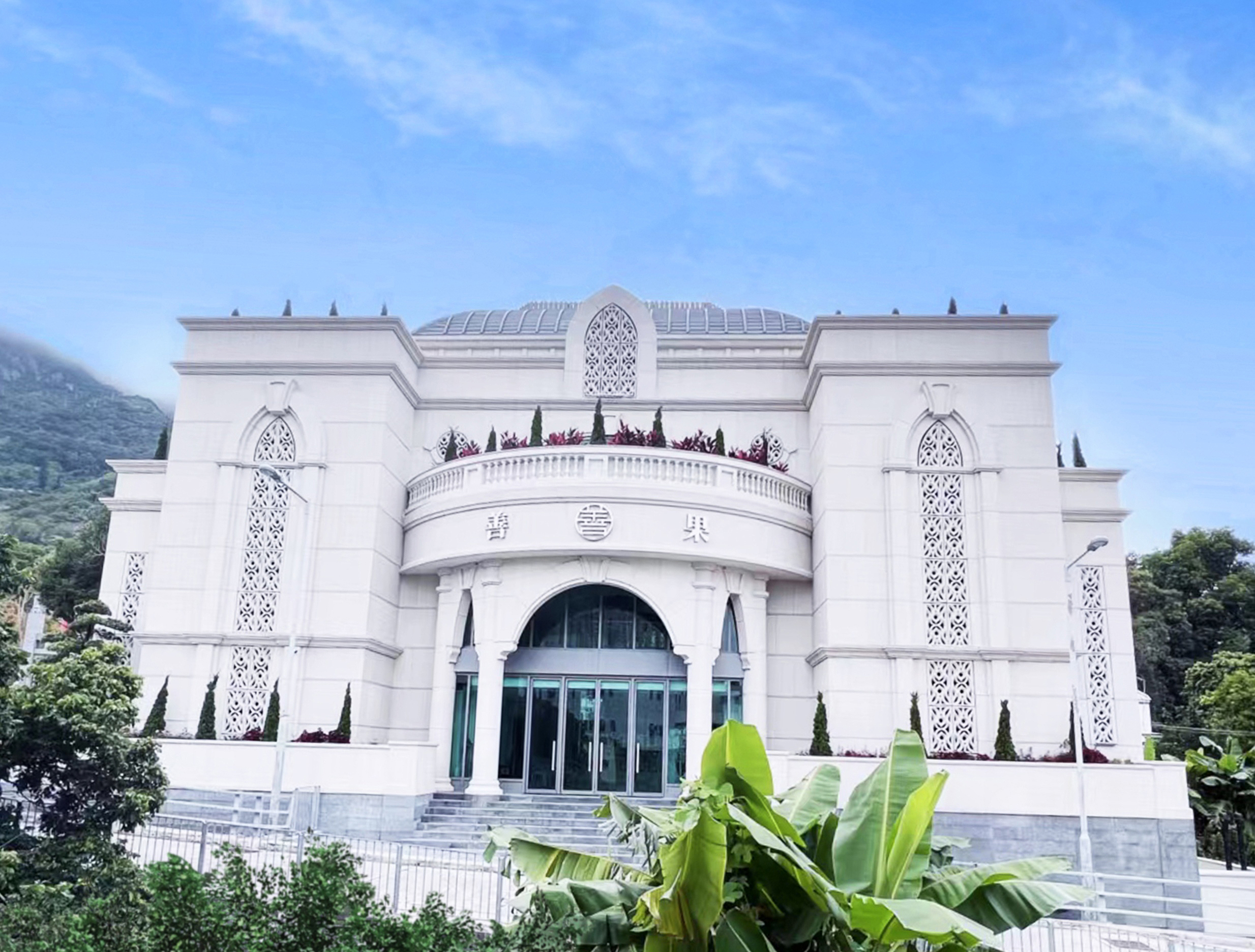 02_位於屯門的「善果」,外觀仿如一座寧靜高雅的宮殿,予人舒適安逸的感覺。.jpg