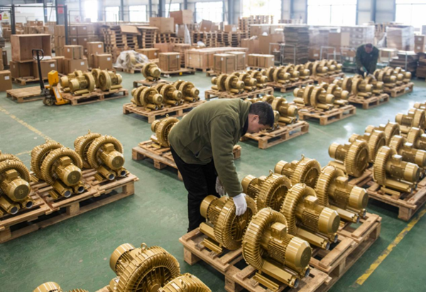 佛尔盛风机喷漆车间 蒋克青摄.png