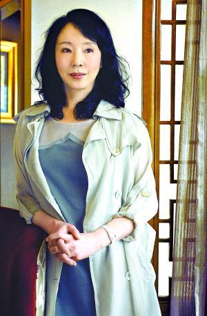 严歌苓:写剧本会很无奈 小说才是我热爱的本行.jpg