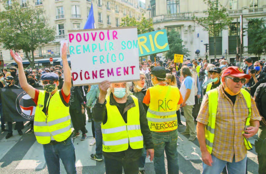 黃背心捲土重來單日確診首破萬 法蘭西一邊海水一邊火焰