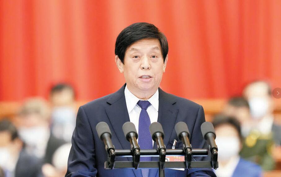 栗戰書作人大常委會工作報告指出  完善香港選舉制度  打出法律「組合拳」