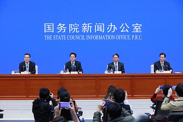 張曉明：政治問題是香港當前主要問題 選規釐定護港遠航