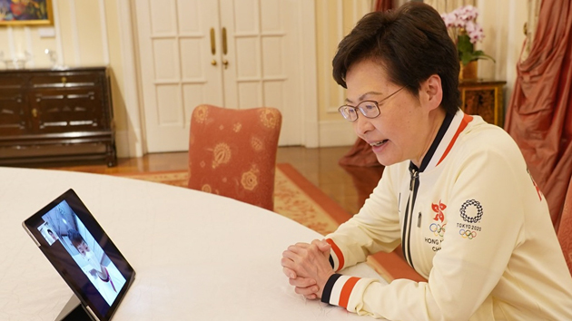 各界祝賀張家朗奪金  林鄭請市民繼續支持港運動員