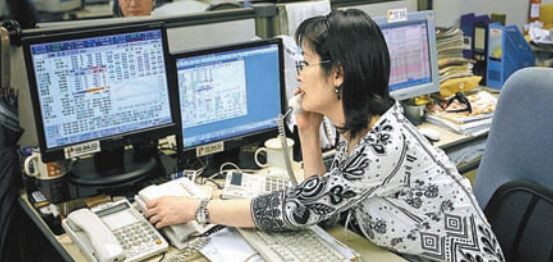 劵商股料震蕩前行