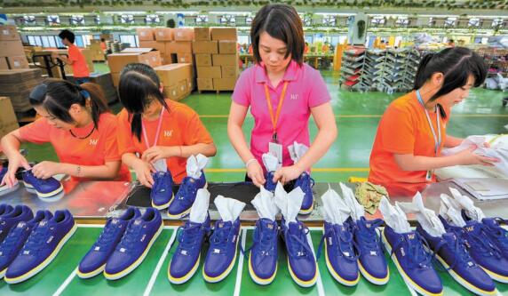 晨星亞洲看好三類股 消費 金融服務 地產