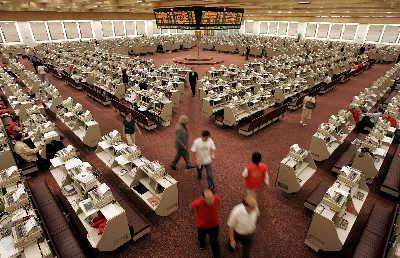 港股23500點有阻力 市場聚焦新經濟股