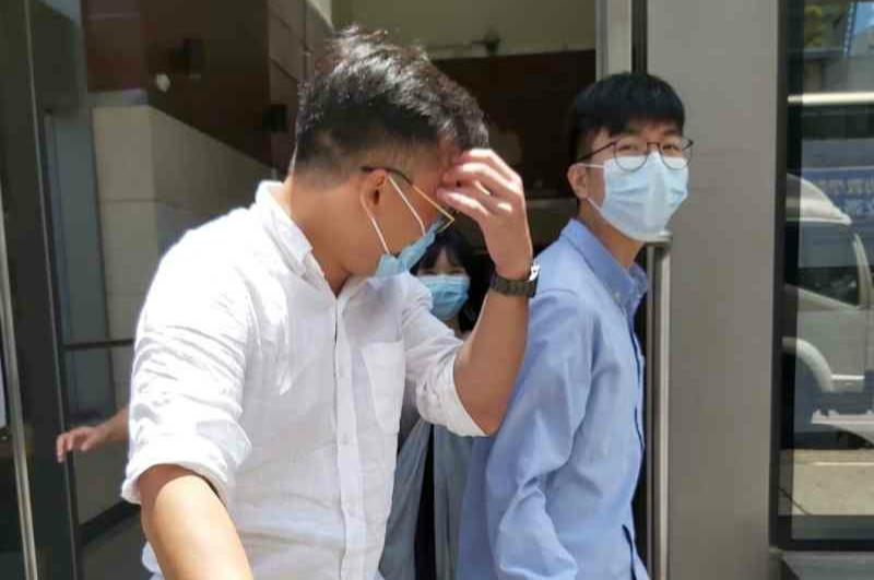 被控藏摺刀鐳射筆 青年辯稱「刀用嚟割樹枝」