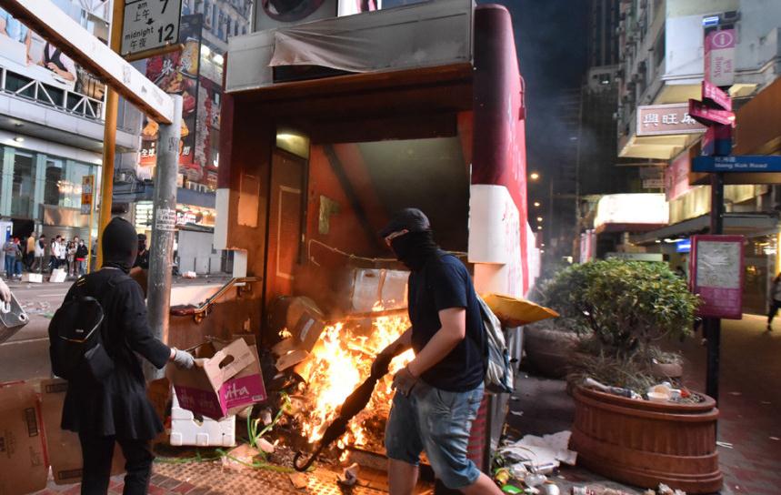 廚師認藏鐵筆金屬棒 判80小時社服令