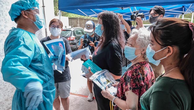 已為逾百萬人安排化驗 林鄭籲市民踴躍檢測病毒