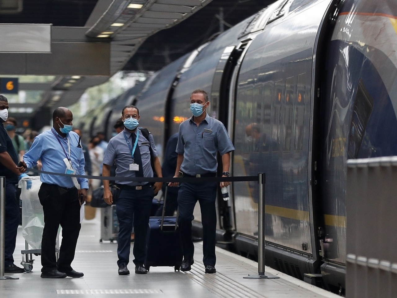 加強檢疫！英國要求來自荷法等國入境人士隔離14天