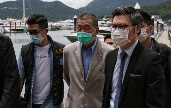 梁振英質問黎智英會否棄英籍以「中國人」身份搞政治