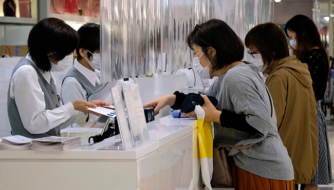 日本9月全國百貨店銷售額按年跌幅續擴至33.6%