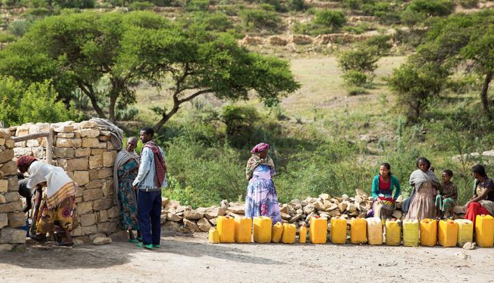 埃塞俄比亞軍事衝突導致逾萬人逃往鄰國 兒童逾半