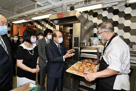 張建宗：港府會繼續穩定就業 為受疫情影響人士提供支援