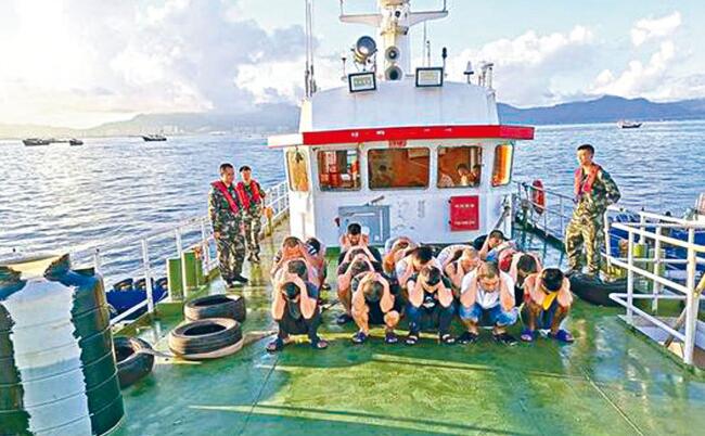 有片丨「12瞞逃」寫親筆信：在看守所生活很好 家屬每月匯500生活費就夠