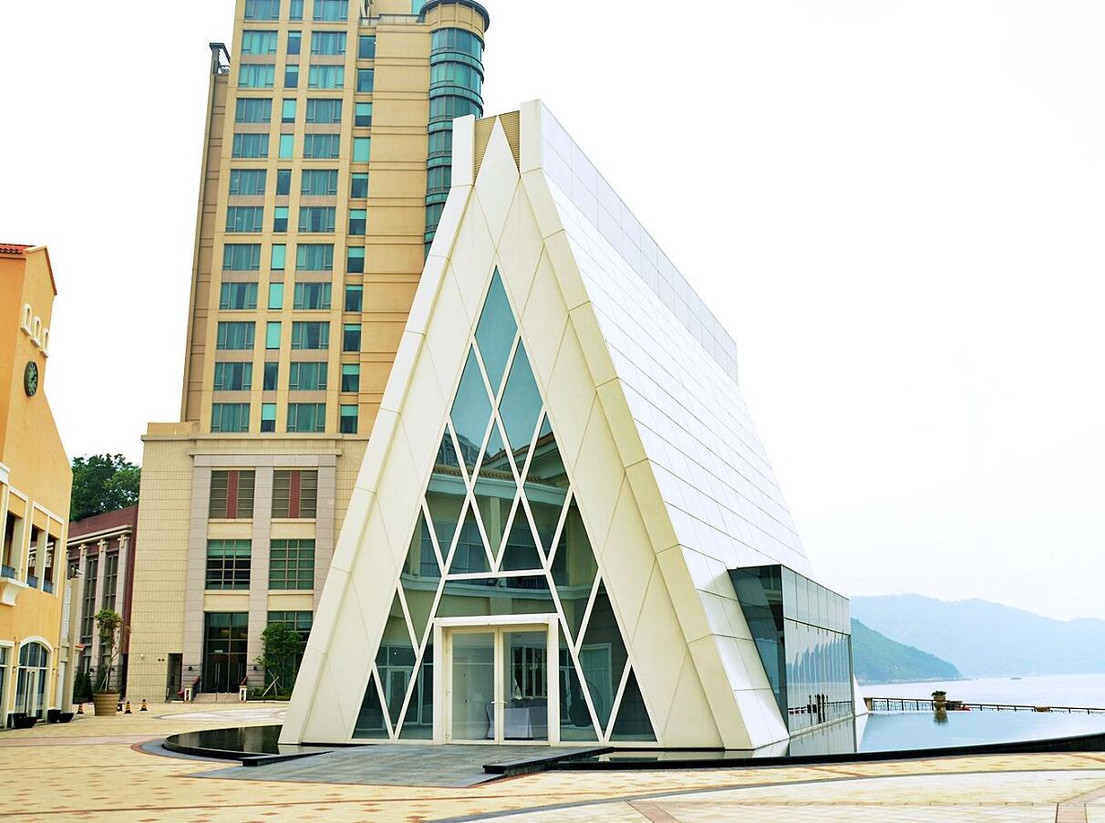 興業斥巨資增值愉景灣