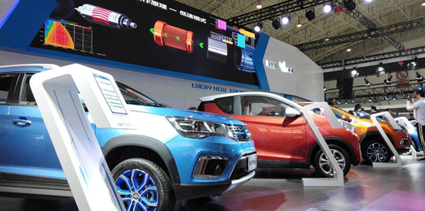 汽車市場加速回暖 新能源汽車銷量翻番