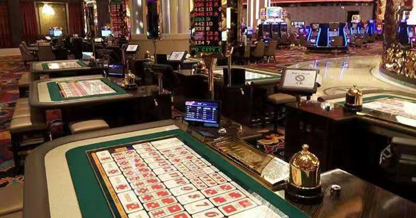 澳門11月博彩收入下挫70.5% 連挫14個月