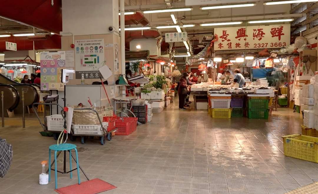 聶德權：街市攤檔承租人的枱位證等可作為優先接種疫苗身份確認