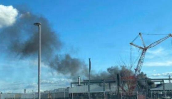 美國加州一特斯拉工廠發生火災 暫無人員傷亡報告