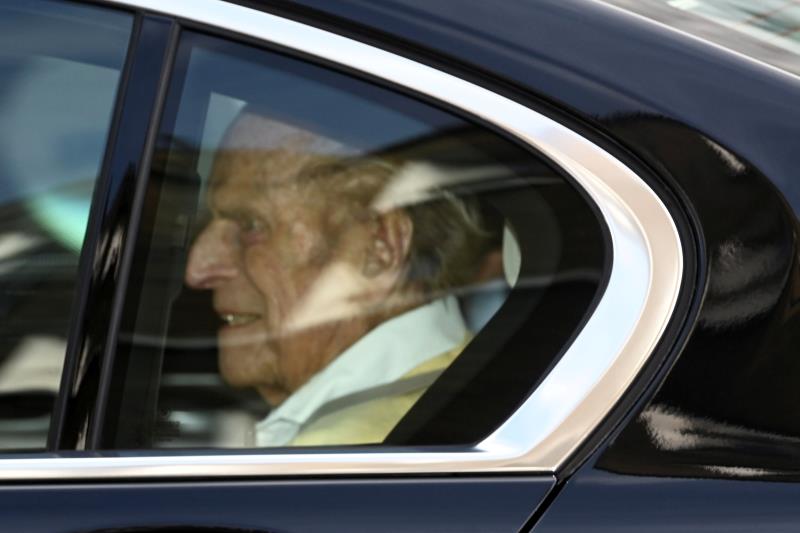 外媒：在接受4周治療後 菲臘親王離開醫院