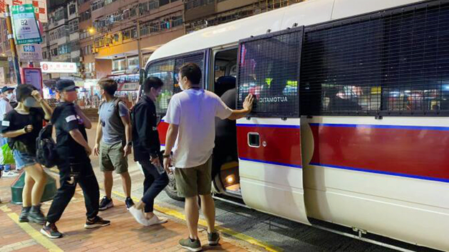 警方元朗搗破懷疑非法釣魚機賭檔 拘捕16人