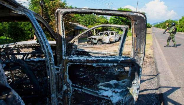 13名墨西哥警察在犯罪集團的武裝襲擊中身亡