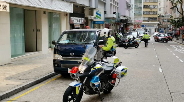警方港島打擊司機不專注駕駛 3日發341張告票