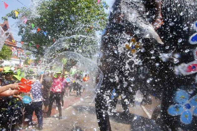 泰國再次延長緊急狀態法至5月31日 宋干節禁止潑水抹粉