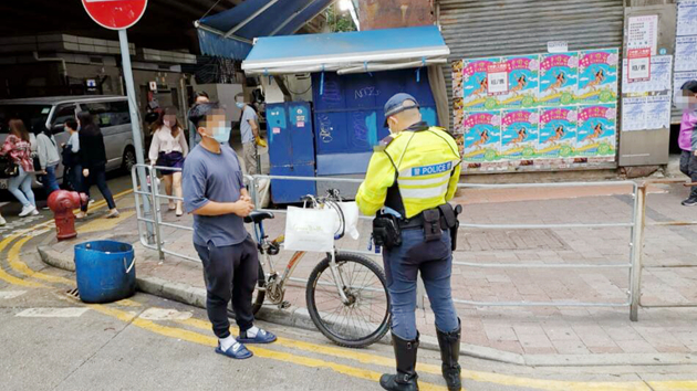 警方港島區打擊違例單車 兩日發25張傳票