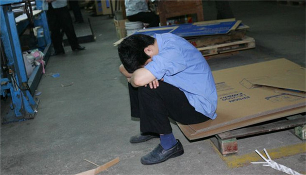 拿一手「好牌」 這些高學歷年輕人為何選擇「就地躺平」？