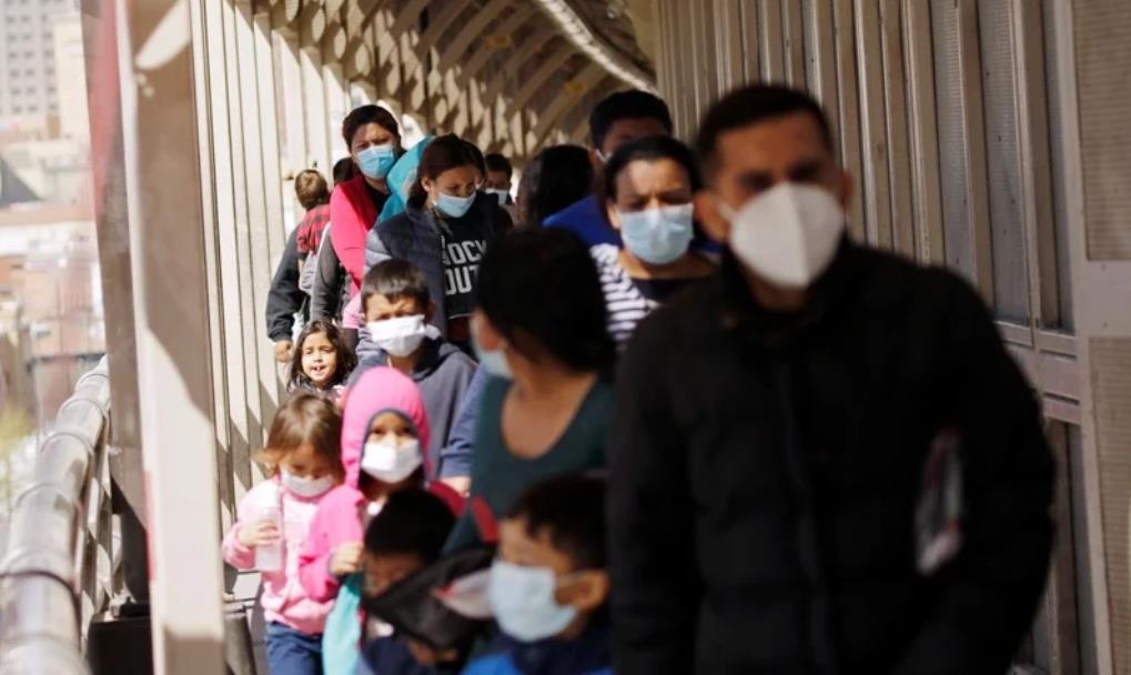 美墨邊境移民激增 拜登面臨上任首考