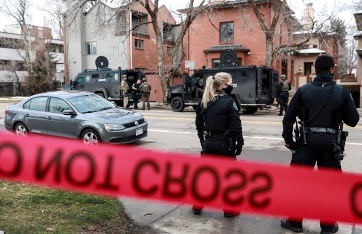 【追踪报道】美國科羅拉多州超市槍擊案致10死 事發時部分人在排隊打疫苗