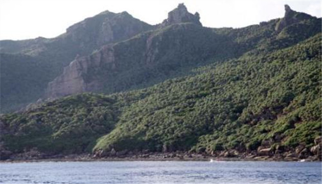 中國海警2502艦艇編隊在中國釣魚島領海內巡航