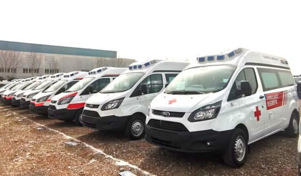 中國紅基會等向基層醫院捐贈10輛醫療車