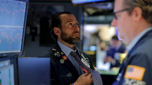 牛市一周年紀念日美股收跌 道指跌逾300點