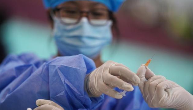 內地累計報告接種新冠疫苗19212.7萬劑次