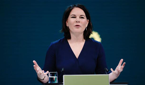 曾指政府與中國談判時應該更強硬 德綠黨40歲女主席將競逐總理