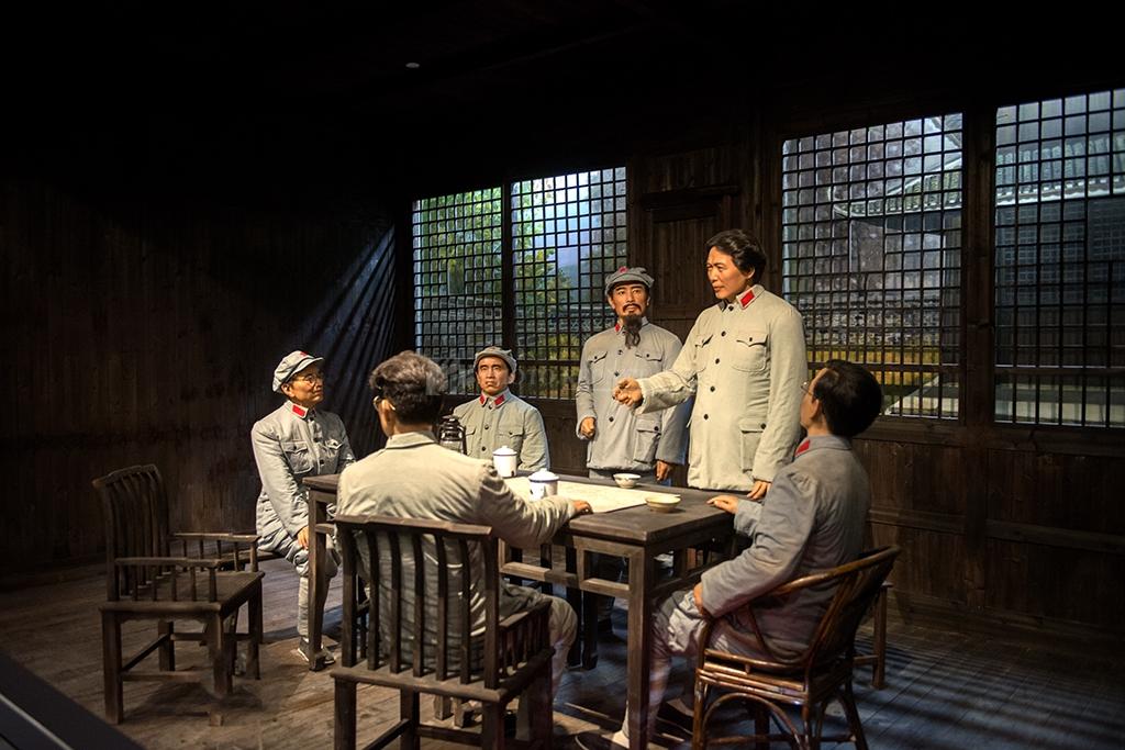 【中共百年故事】「通道轉兵」覓正確航向