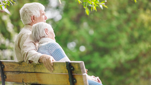 被指資金匱乏缺少透明度 英國議會籲改革養老護理系統