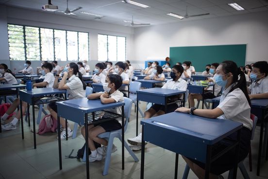 新加坡要求學生會考口試 全程要戴口罩